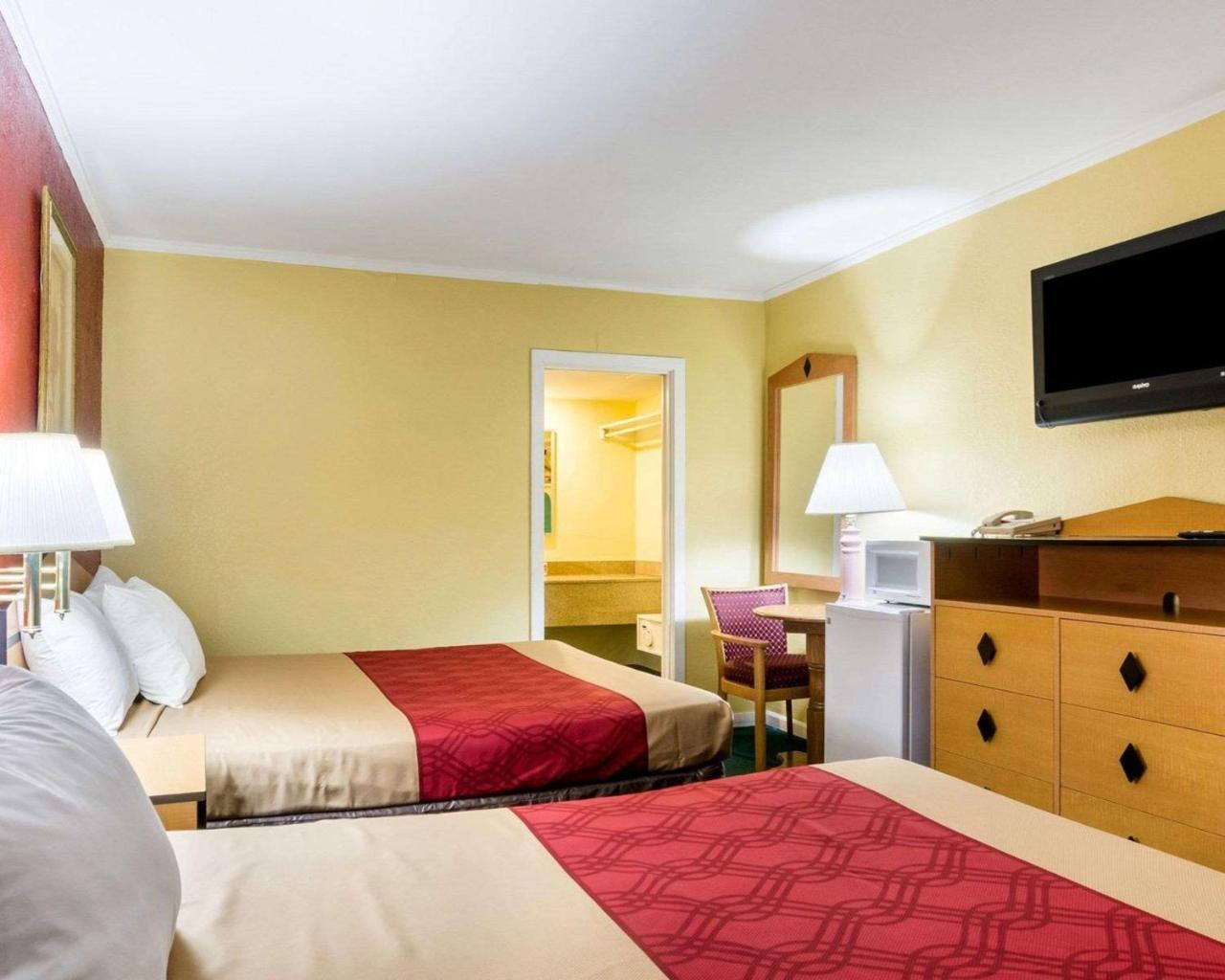 Econo Lodge Τοπέκα Εξωτερικό φωτογραφία