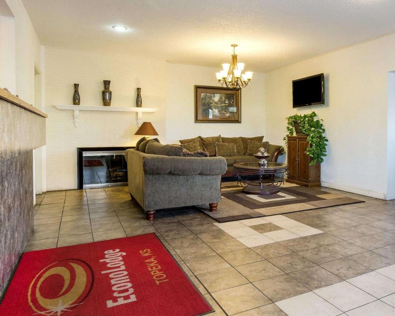 Econo Lodge Τοπέκα Εξωτερικό φωτογραφία