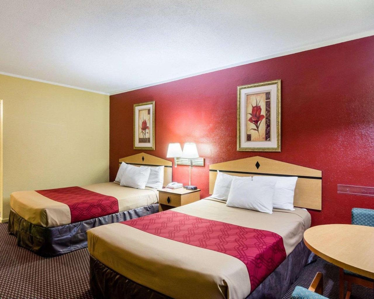 Econo Lodge Τοπέκα Εξωτερικό φωτογραφία