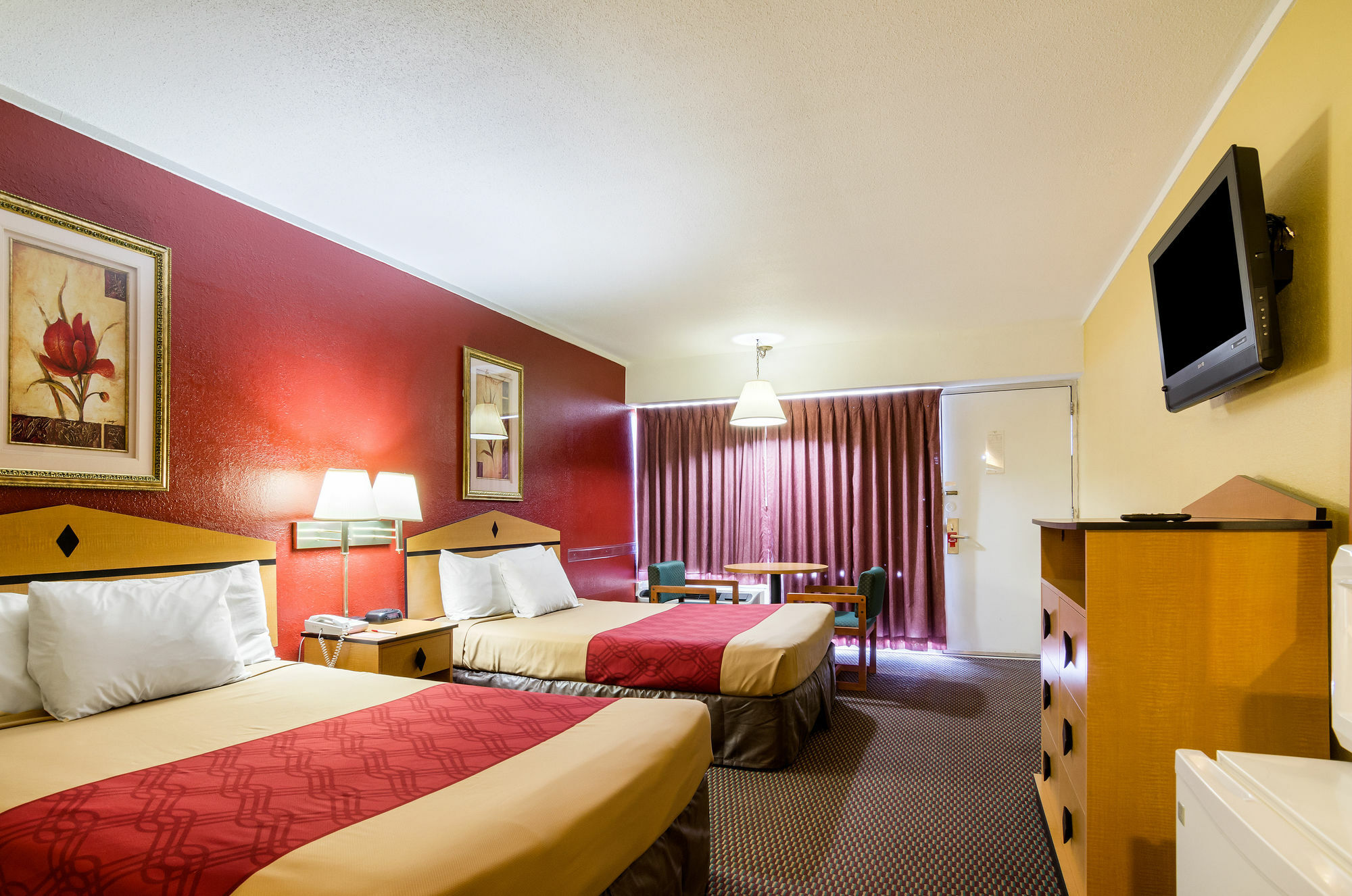 Econo Lodge Τοπέκα Εξωτερικό φωτογραφία