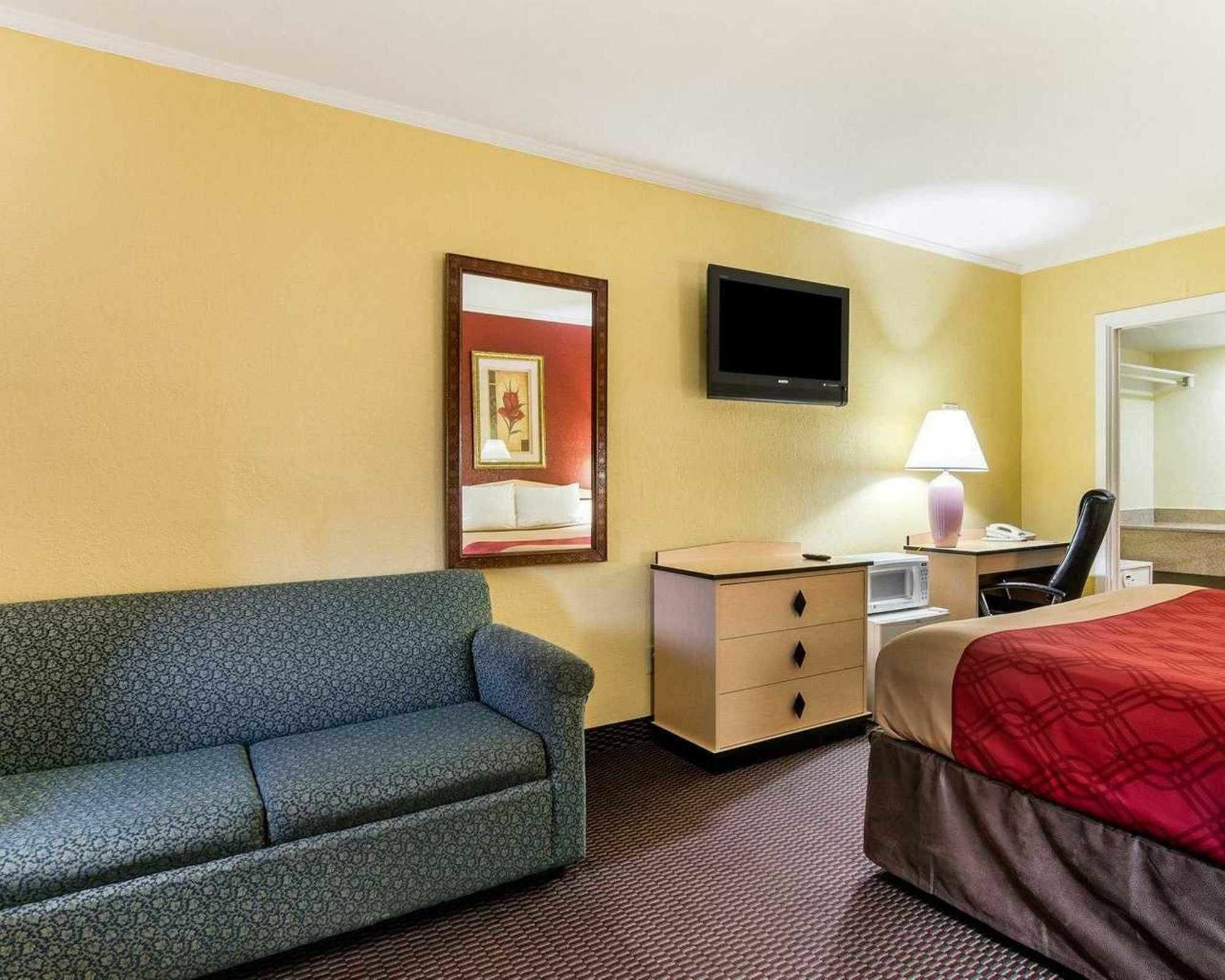 Econo Lodge Τοπέκα Εξωτερικό φωτογραφία